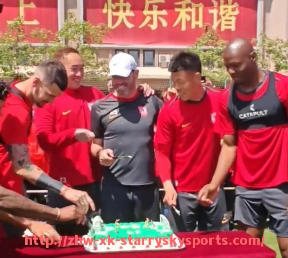 星空体育-1999年中超联赛回顾及球队表现