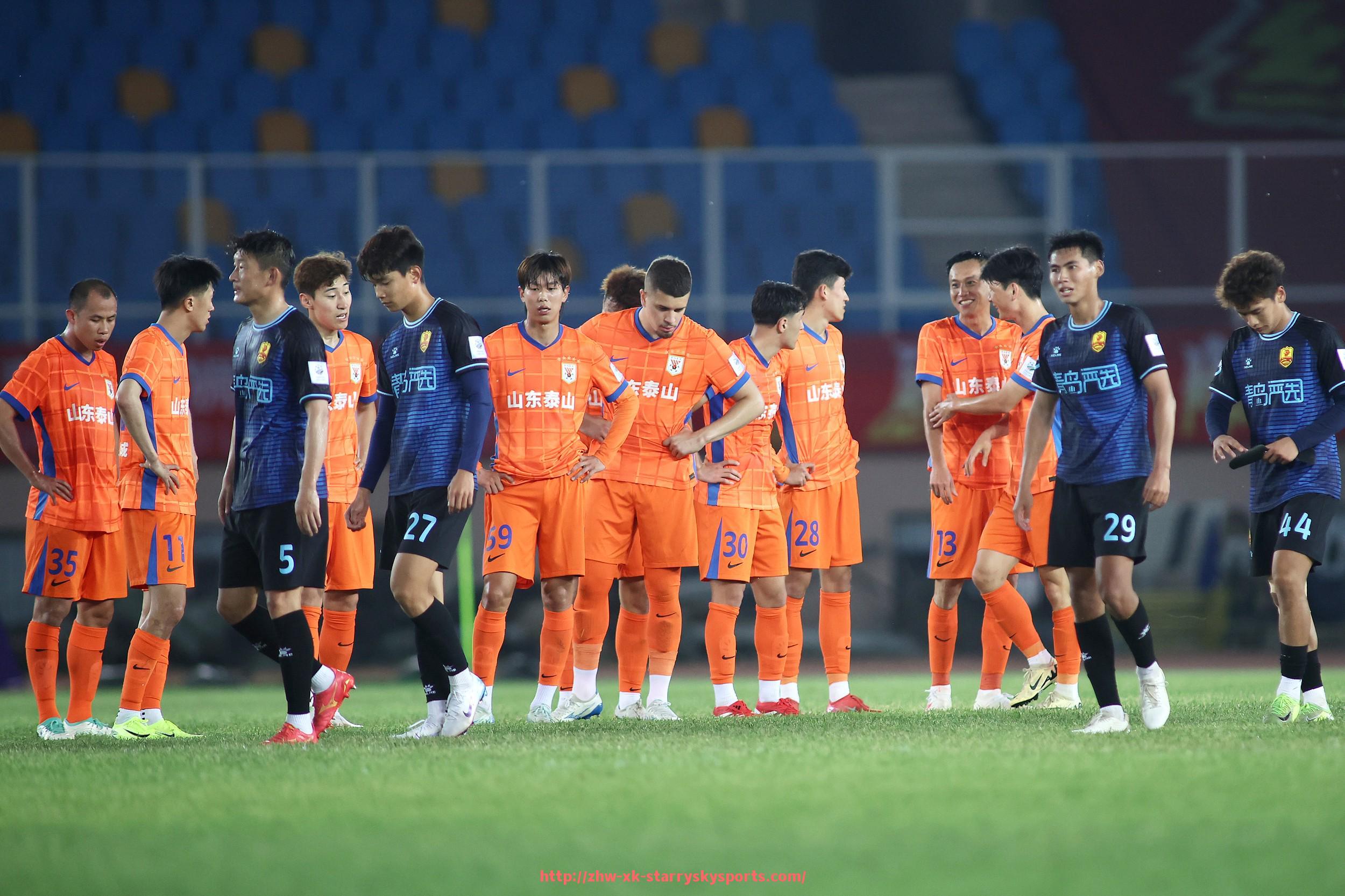 星空体育-火箭队对热火比赛直播观看方法及赛况分析